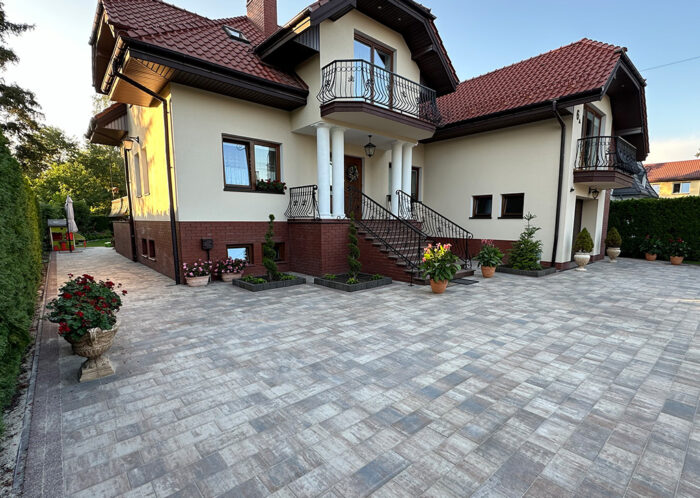 Kostka Brukowa Triada - obrazek 2